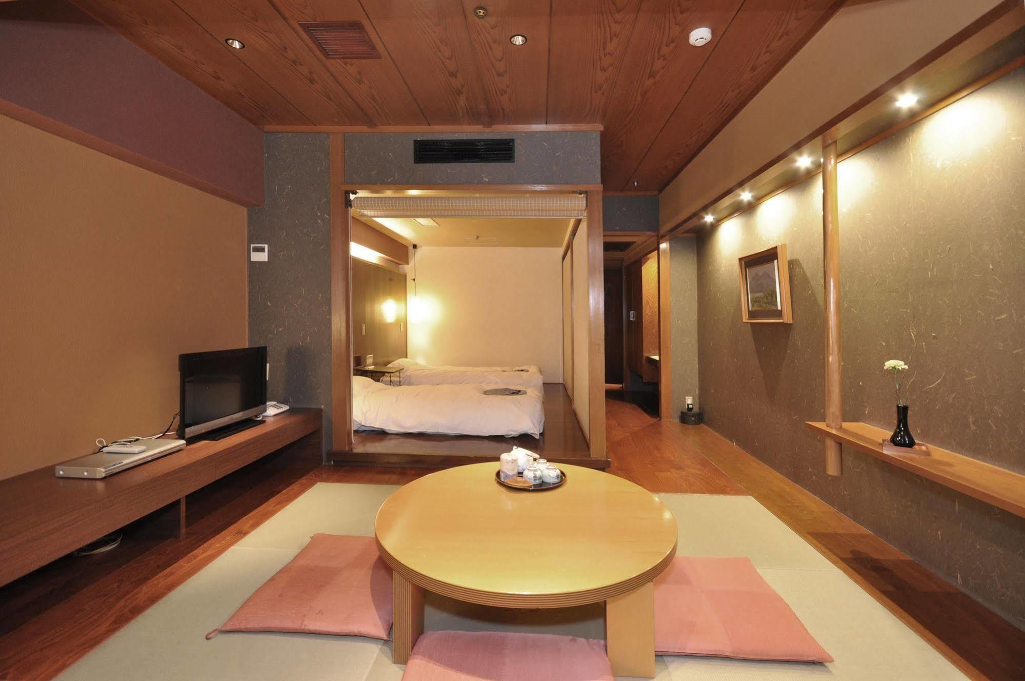 Ichiei Hotel Ōsaka