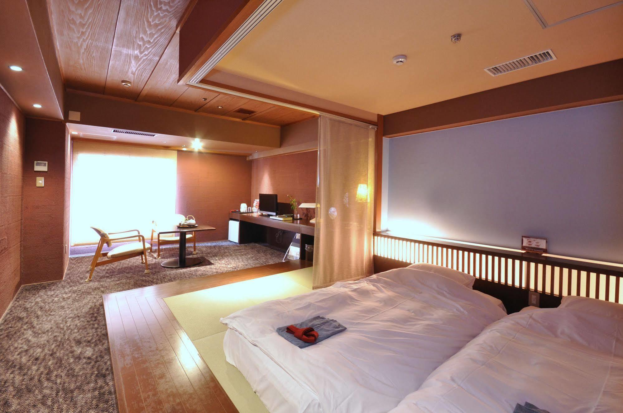 Ichiei Hotel Ōsaka
